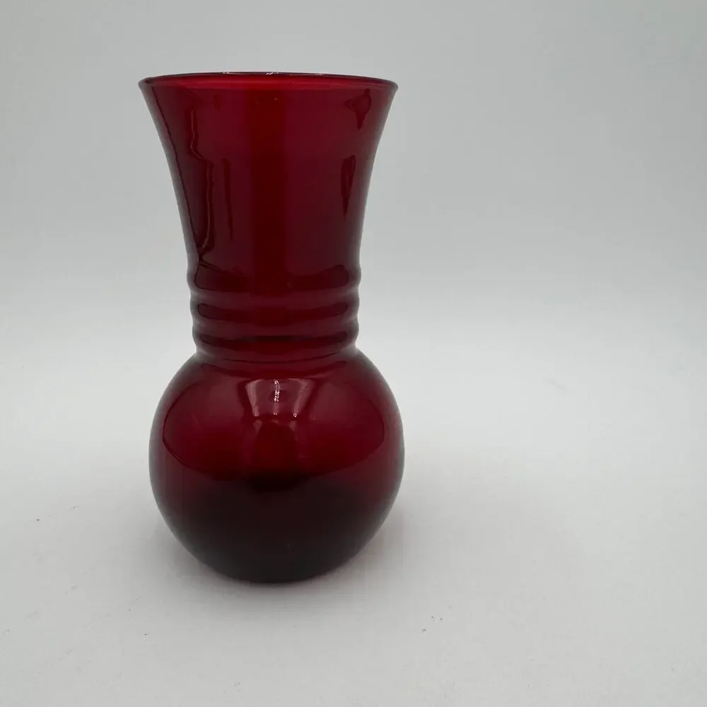 Vintage Anchor Hocking Royal Ruby Red Glass Vase 6 3/8" - Picture 5 of 6